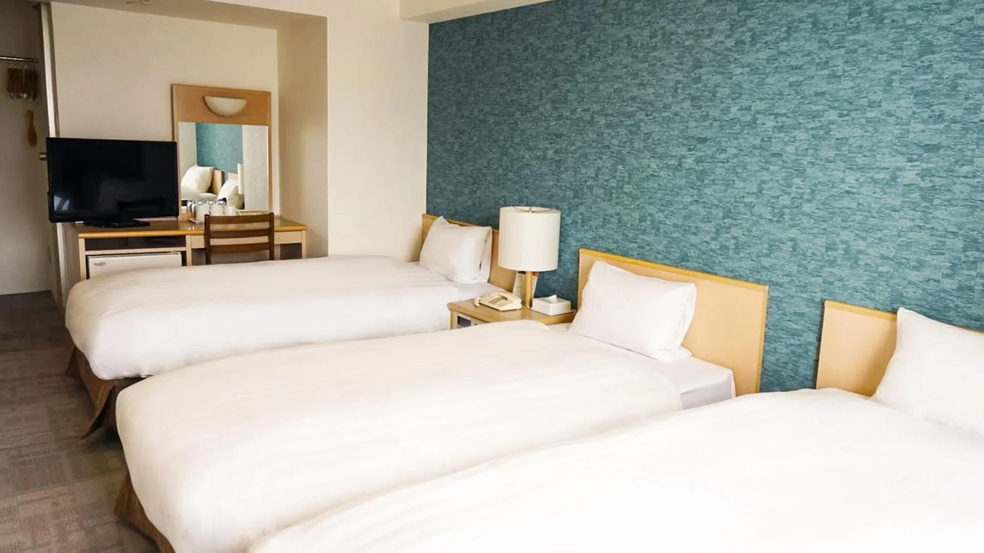Kobe Port Tower Hotel