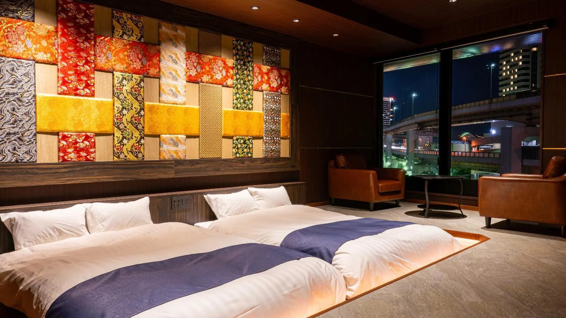 Kobe Port Tower Hotel 4*,  Japon