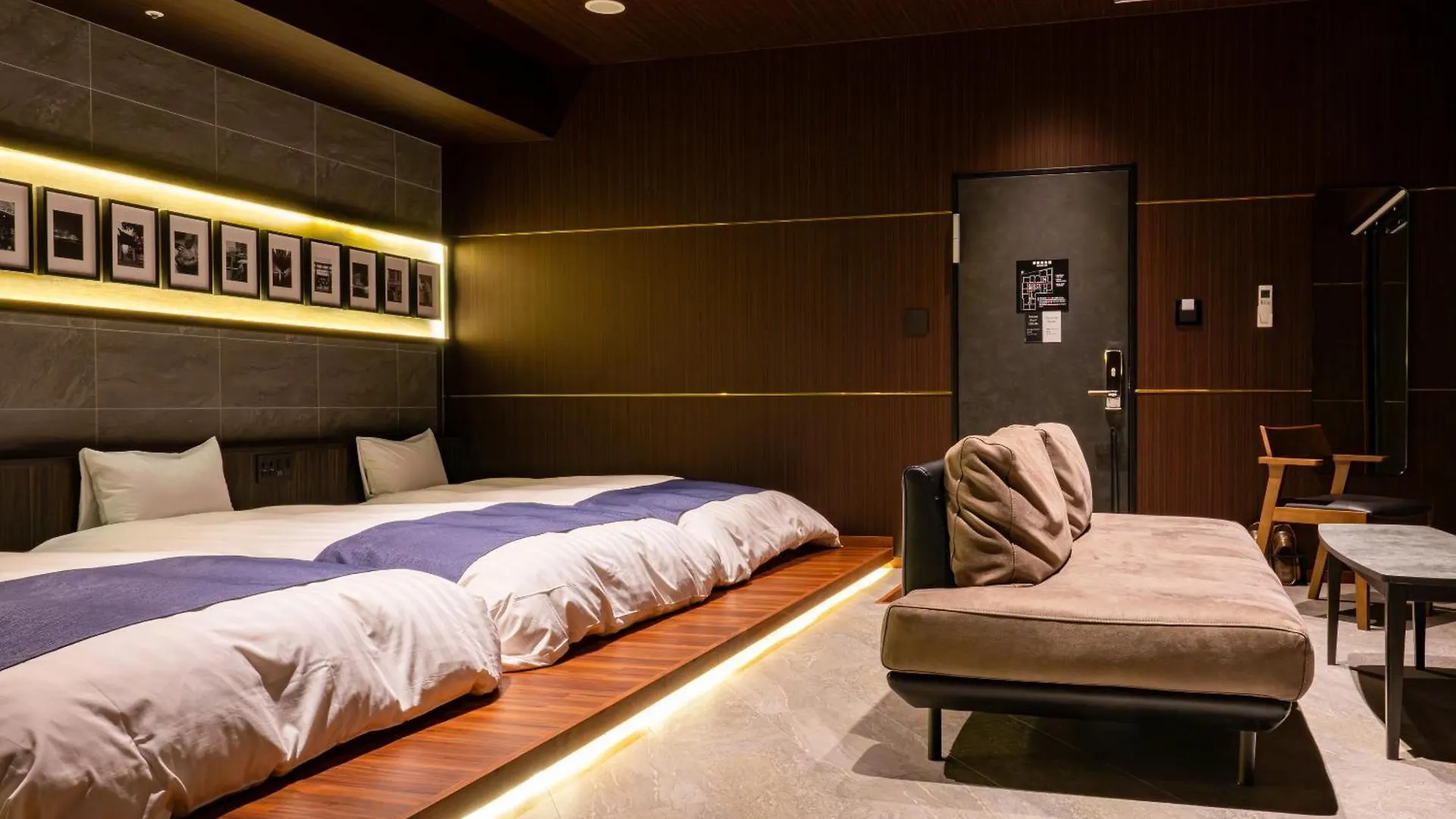 Kobe Port Tower Hotel 4*,  Japon