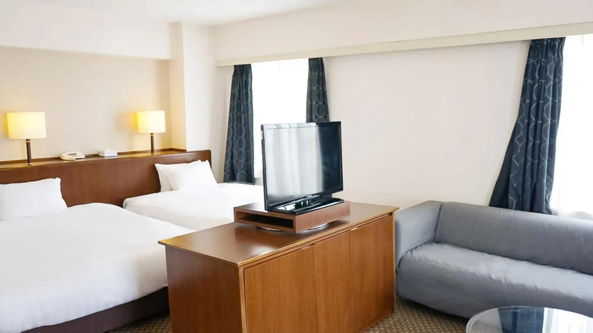 Kobe Port Tower Hotel